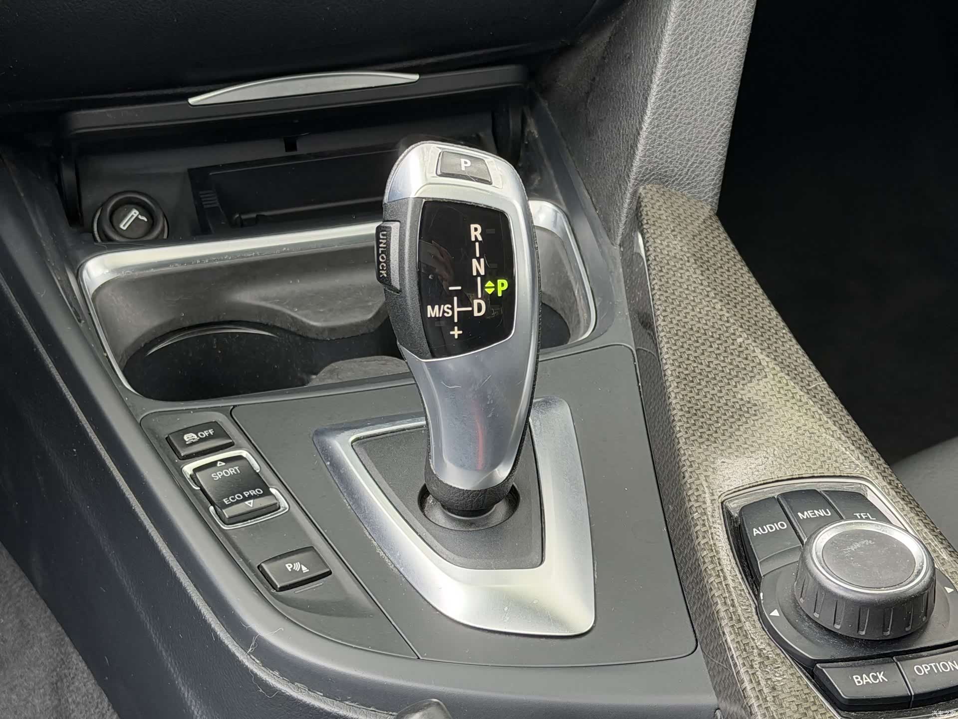 BMW 3 Series, 2015 11