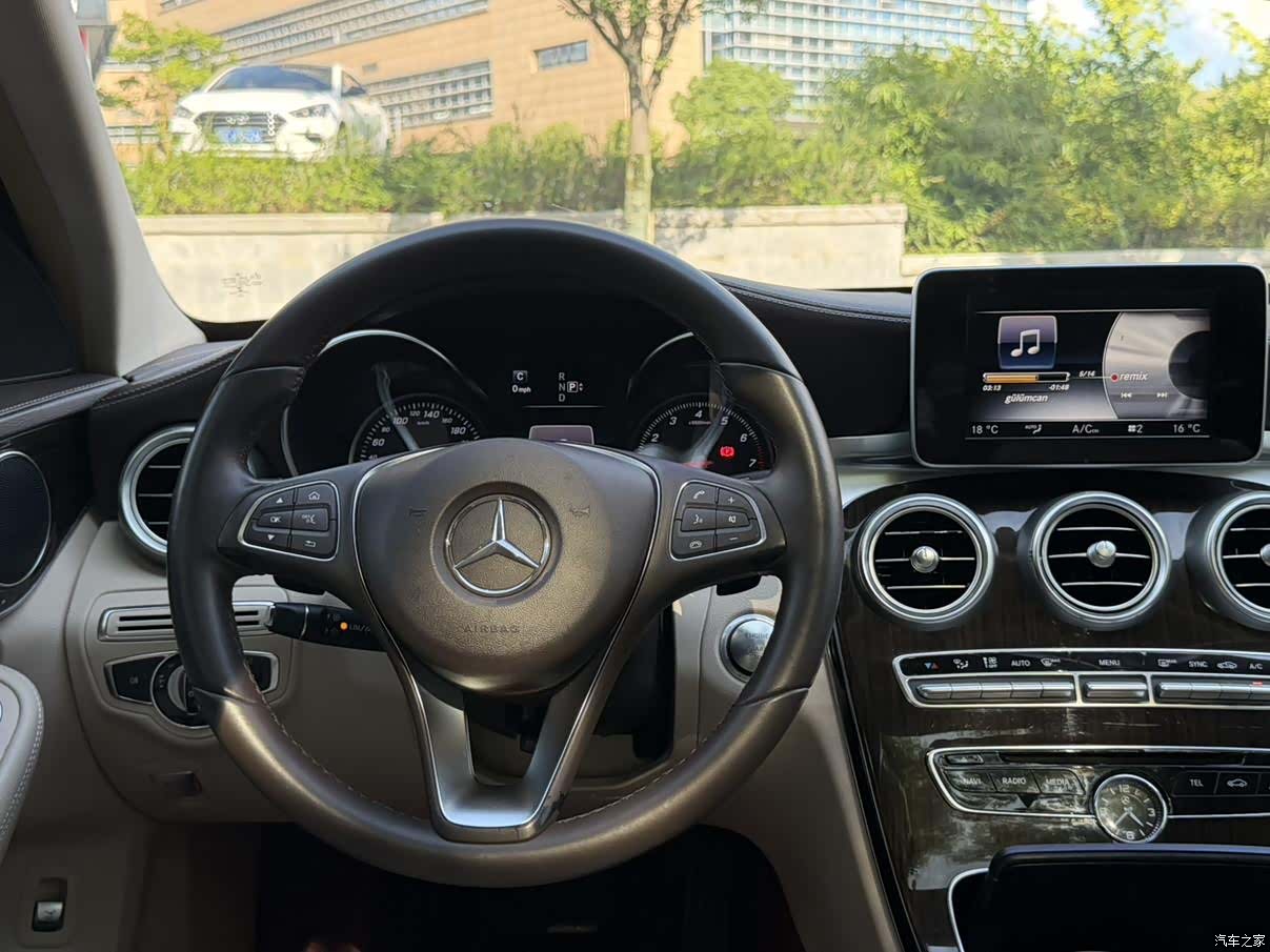 Mercedes-Benz C-Class, 2015 23
