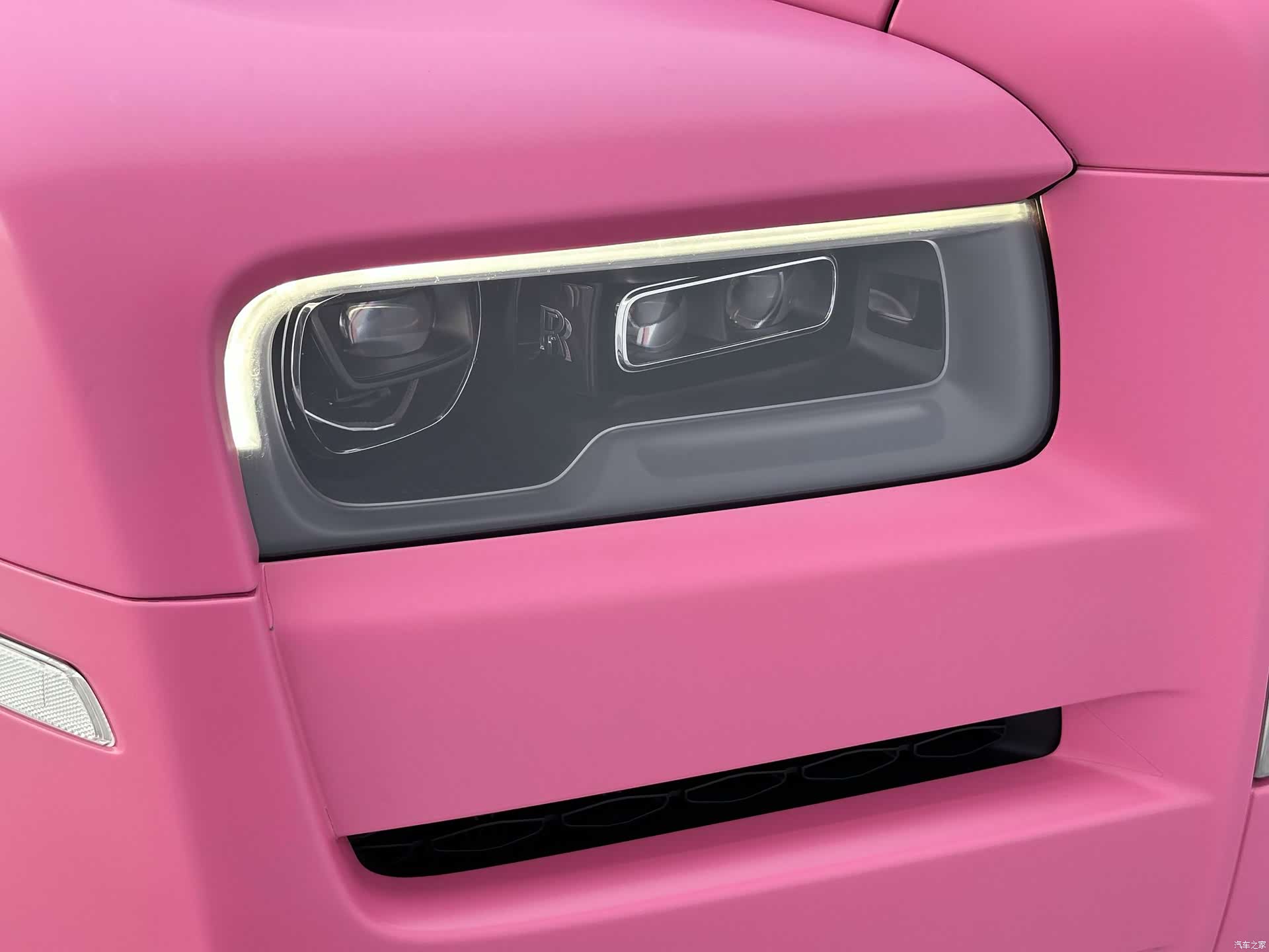 Rolls-Royce Cullinan, 2023 10