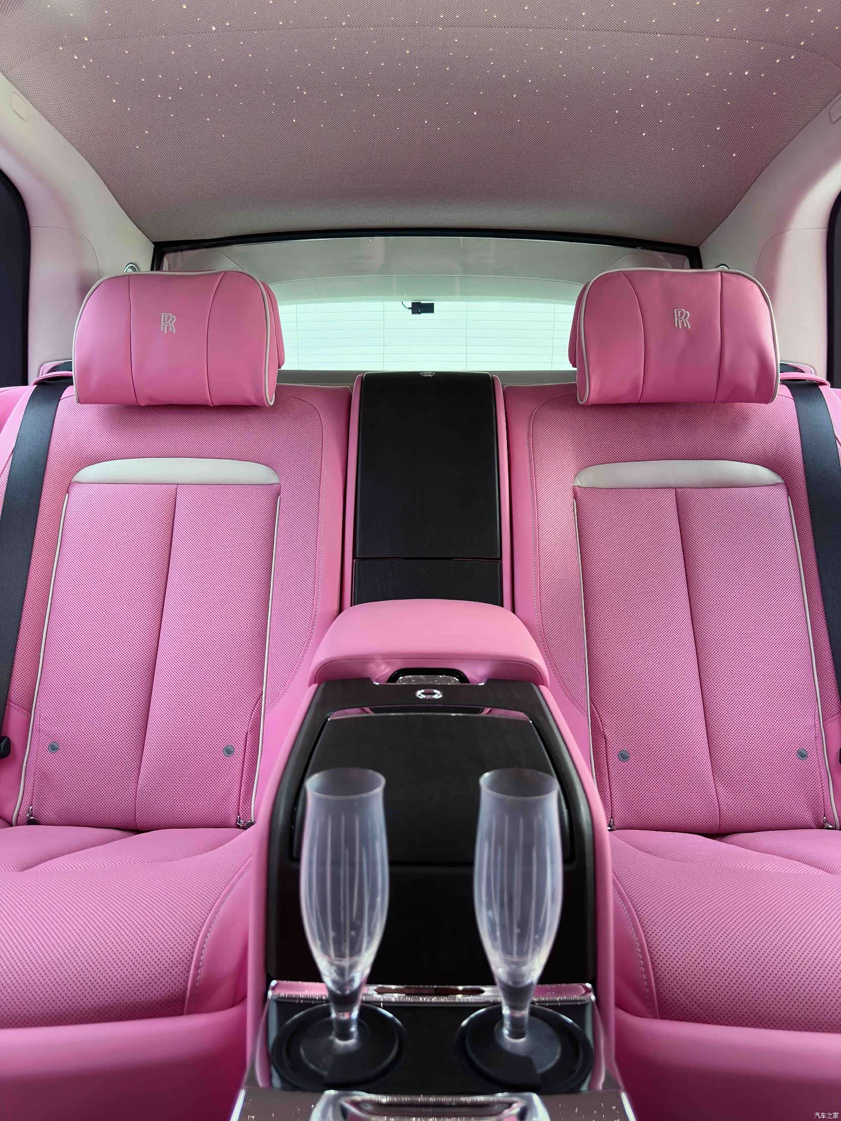Rolls-Royce Cullinan, 2023 30