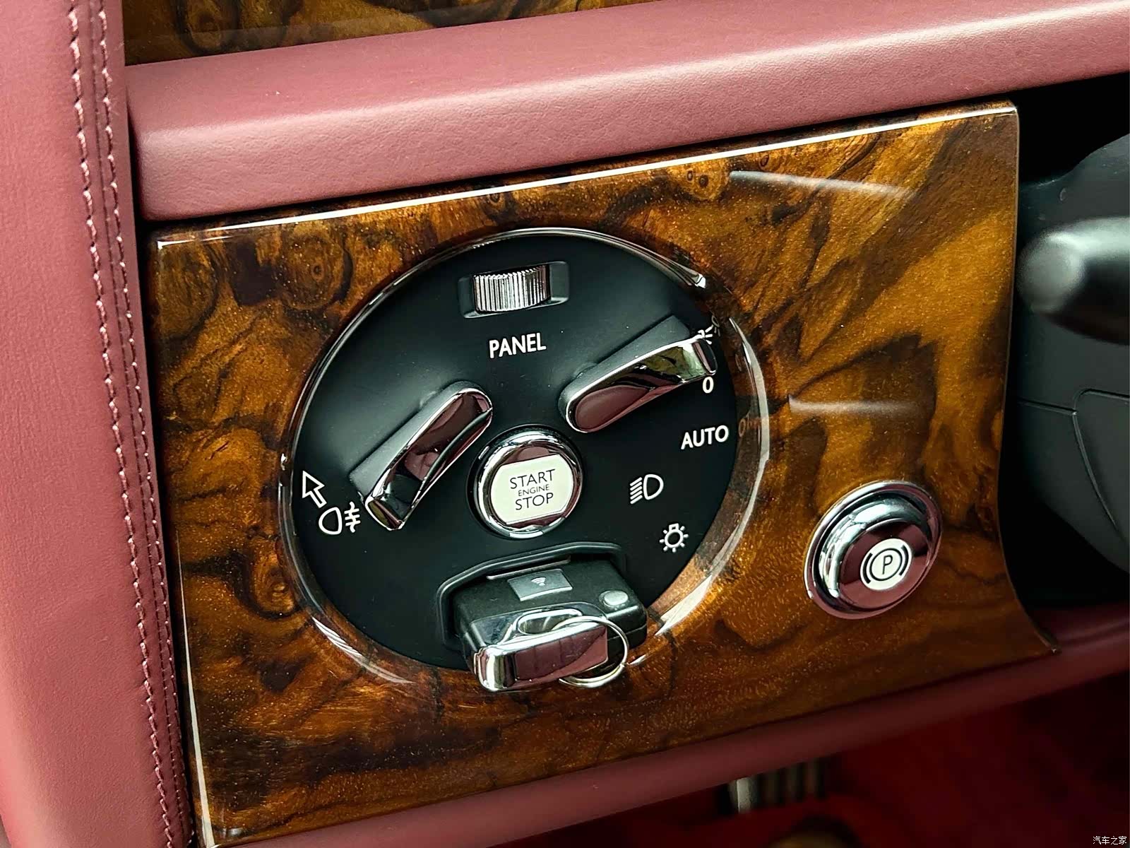 Rolls-Royce Phantom, 2013 4