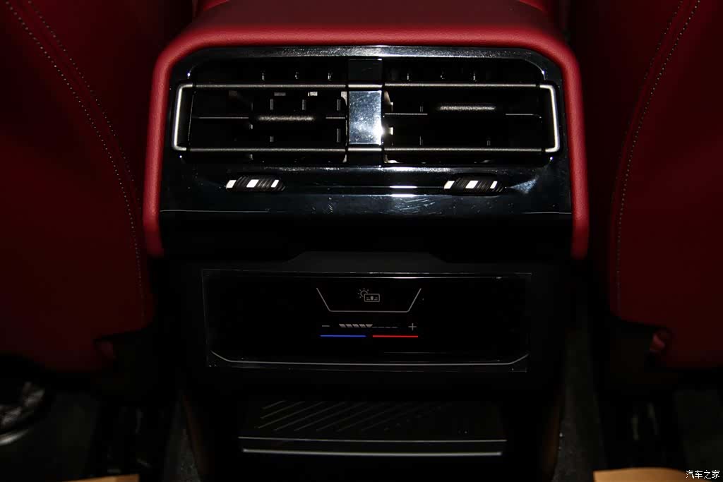 BMW 5 Series, 2025 25