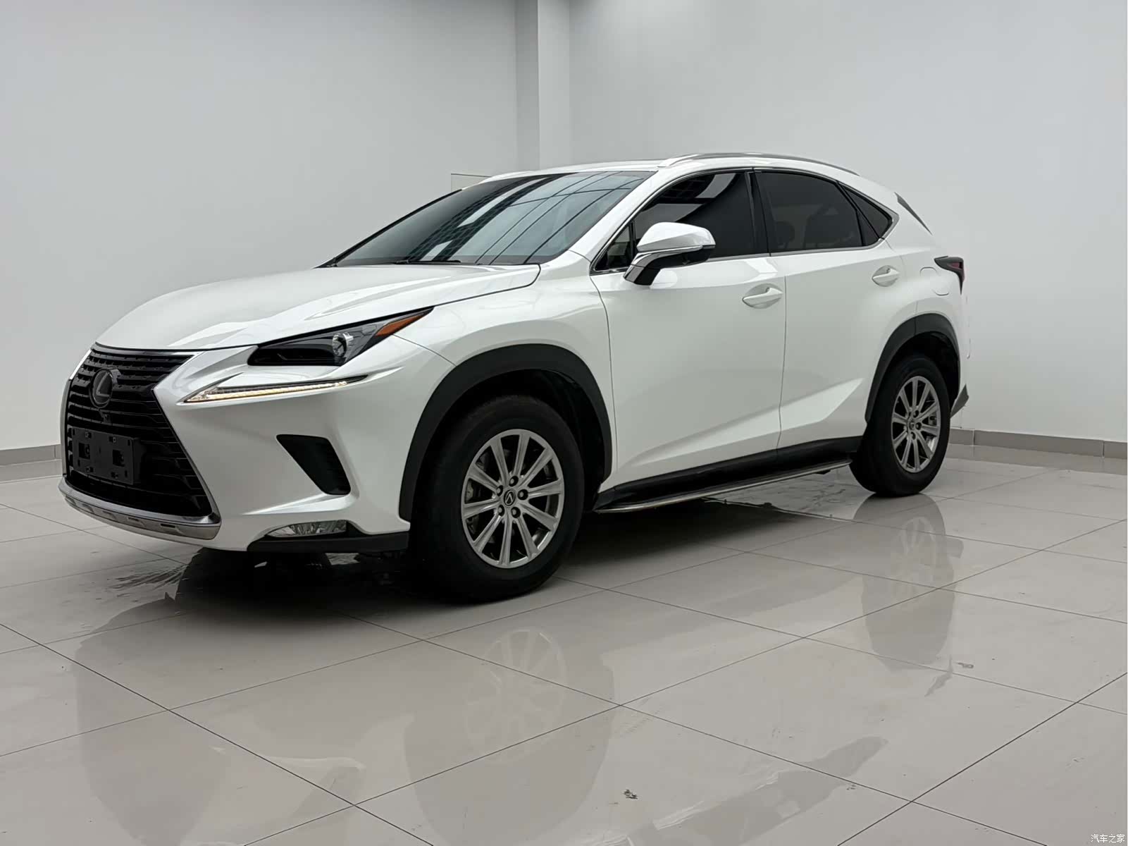 Lexus NX, 2021 1