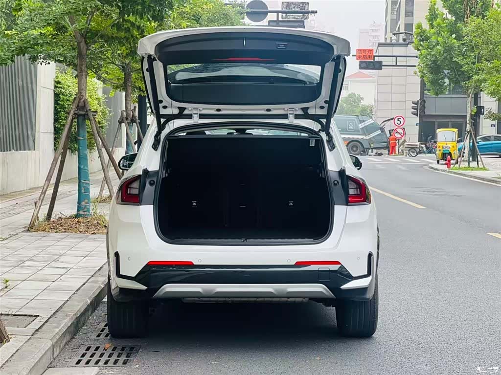 BMW X1, 2025 6