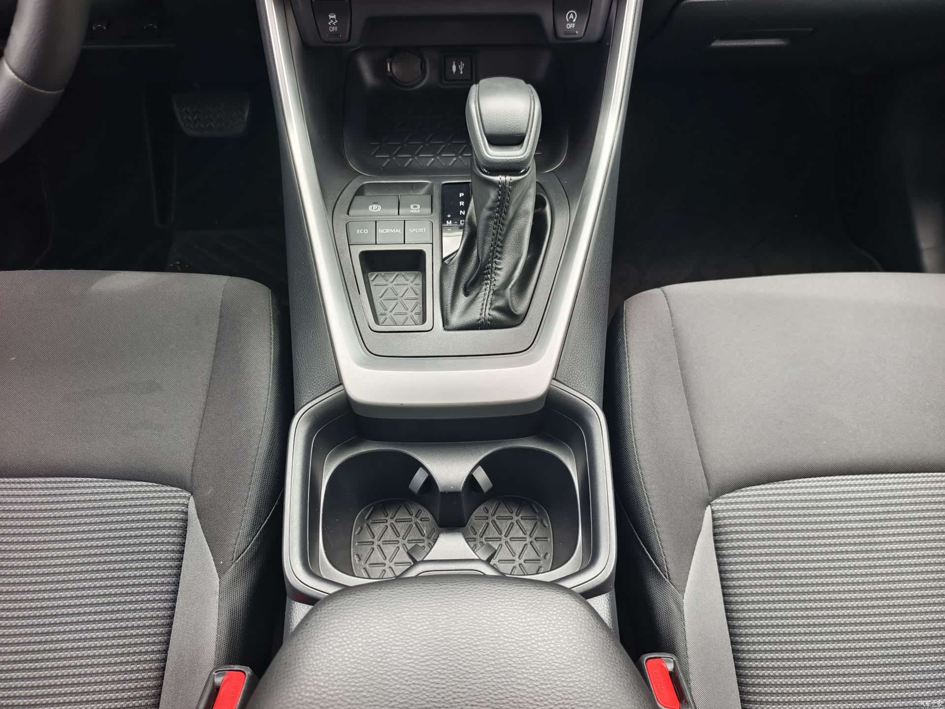 Toyota Wildlander, 2022 9