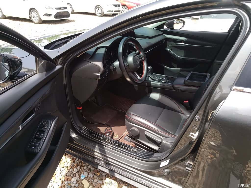 Mazda Mazda3, 2022 12