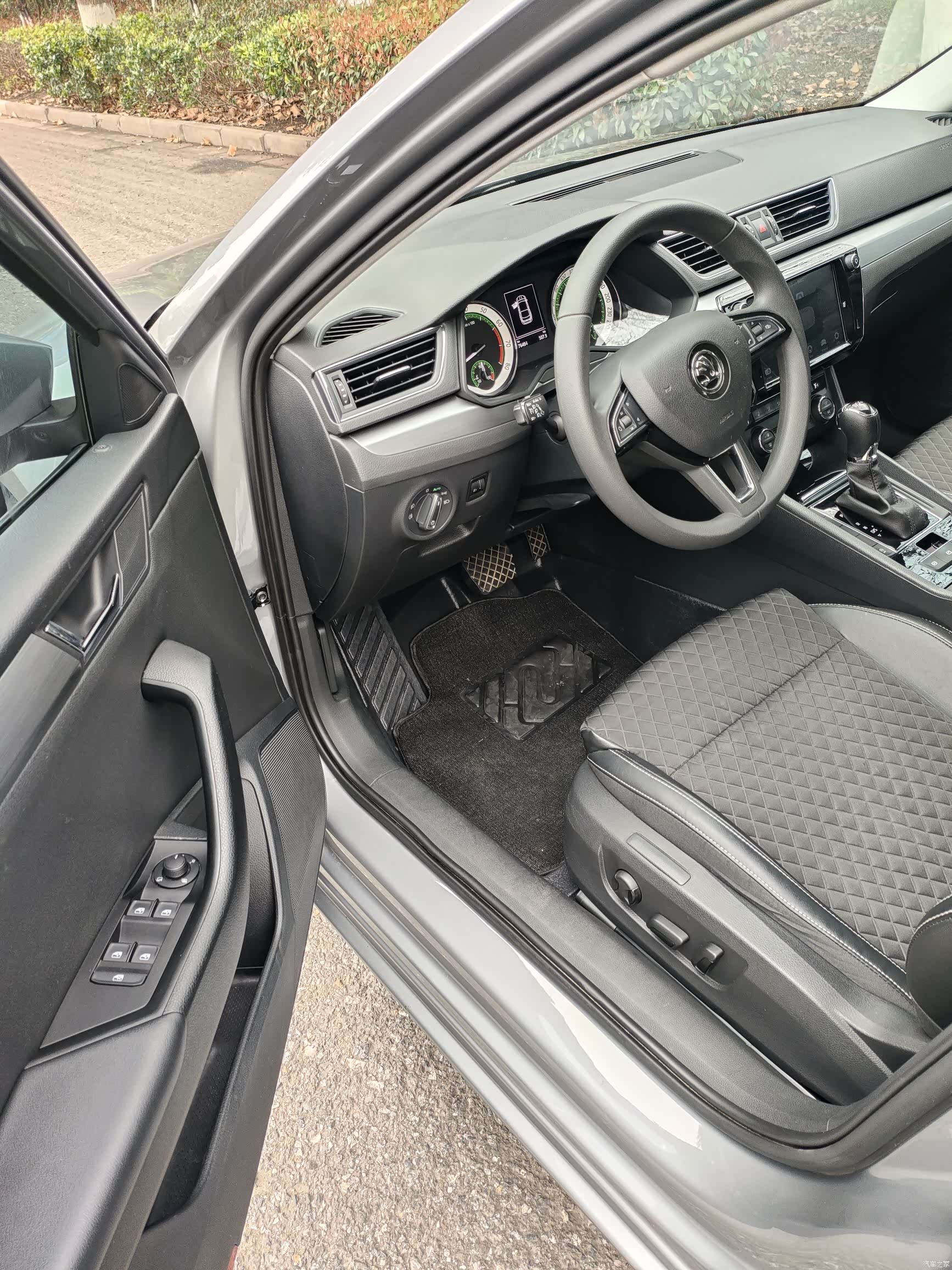 Skoda Superb, 2019 10