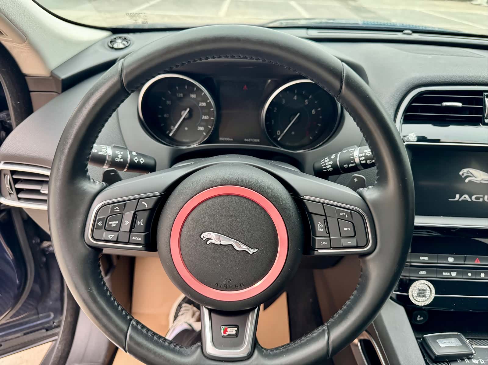 Jaguar F-PACE, 2017 11