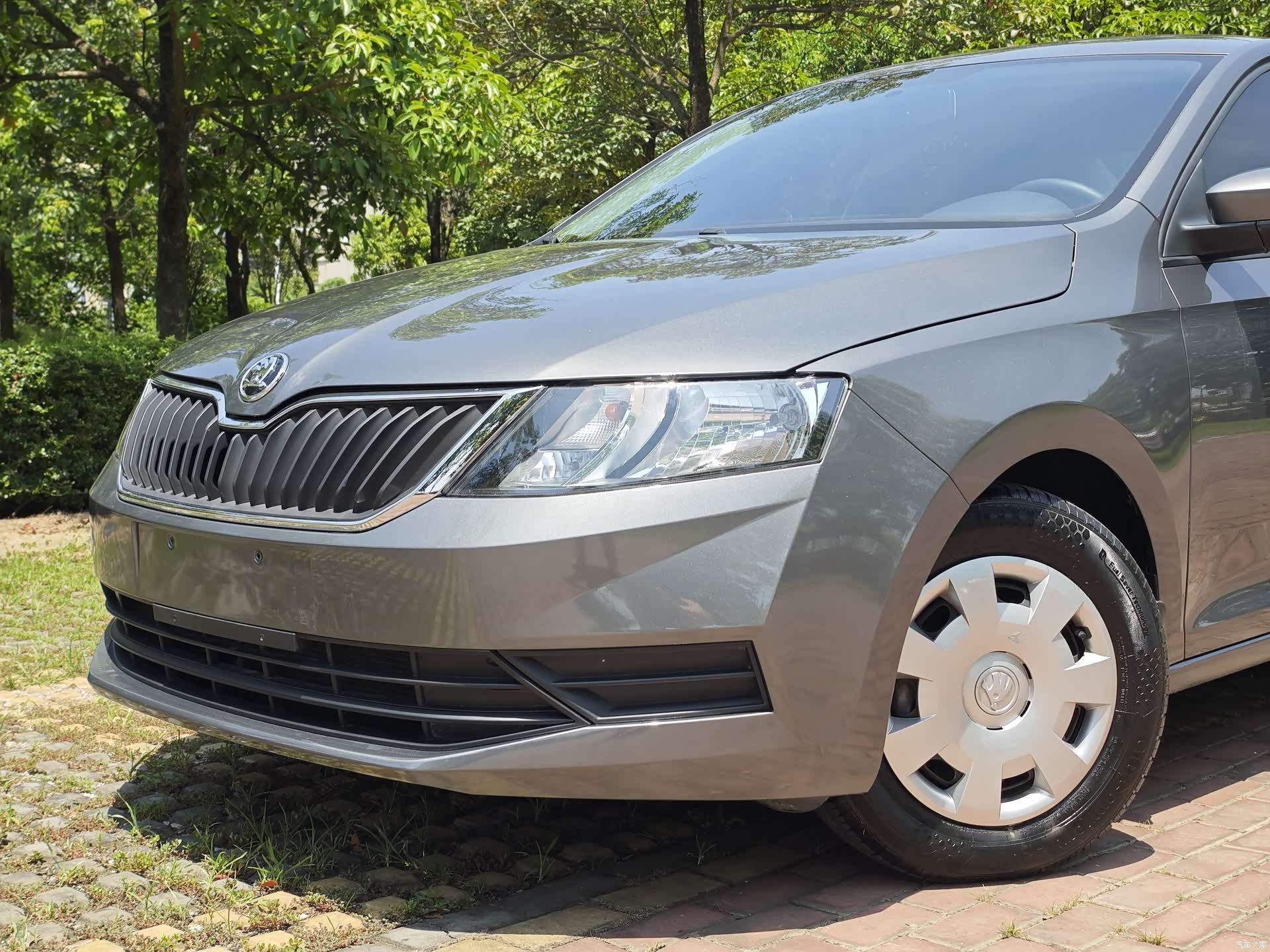 Skoda Rapid, 2018 3