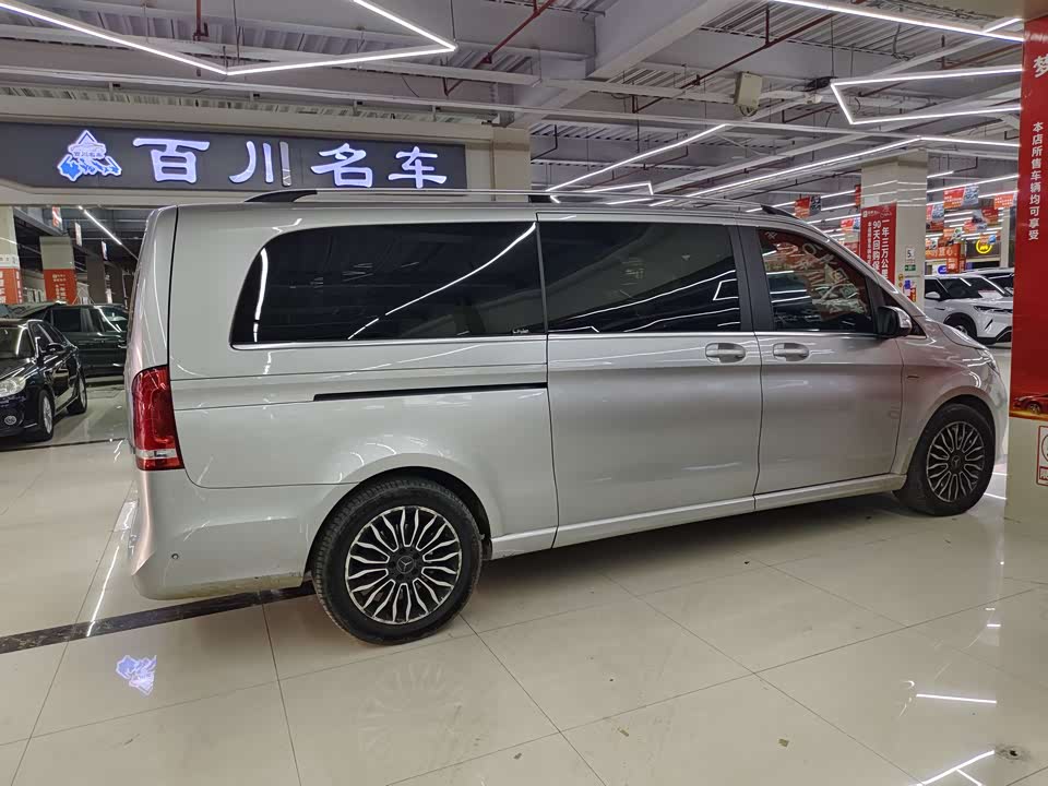 Mercedes-Benz V-class
