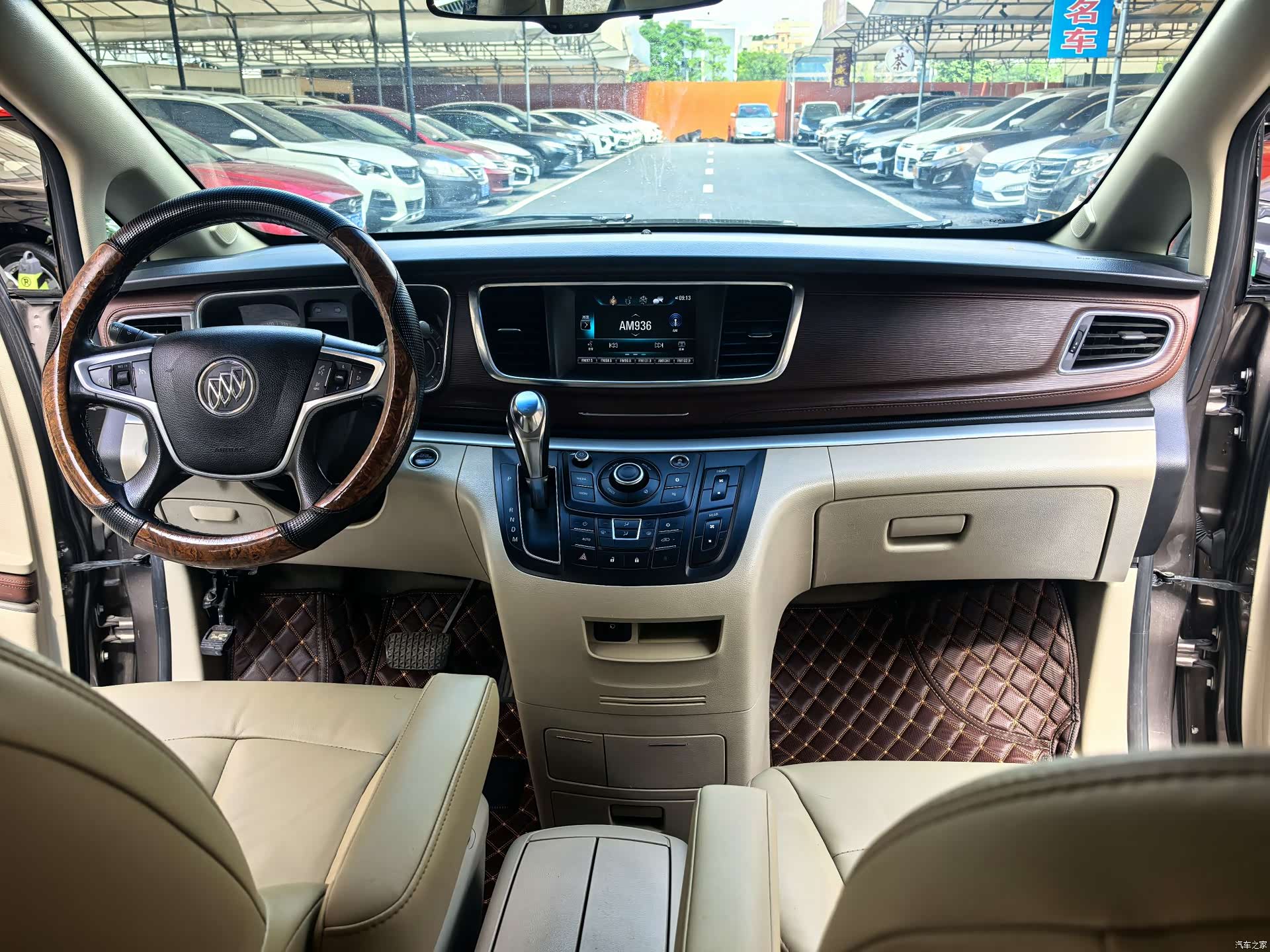 Buick GL8, 2018 9