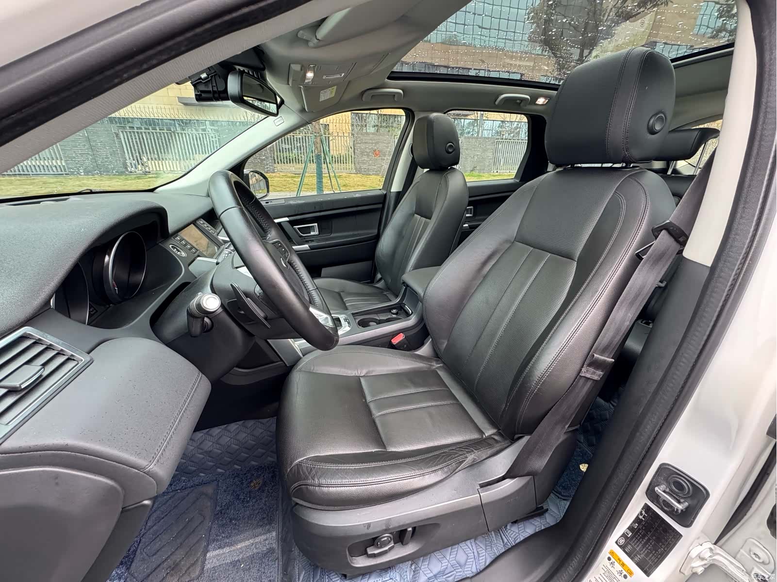 Land Rover Discovery, 2017 все фото