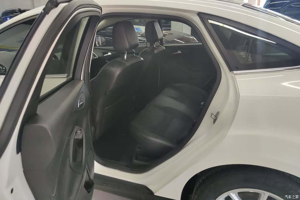 Ford Focus, 2016 11
