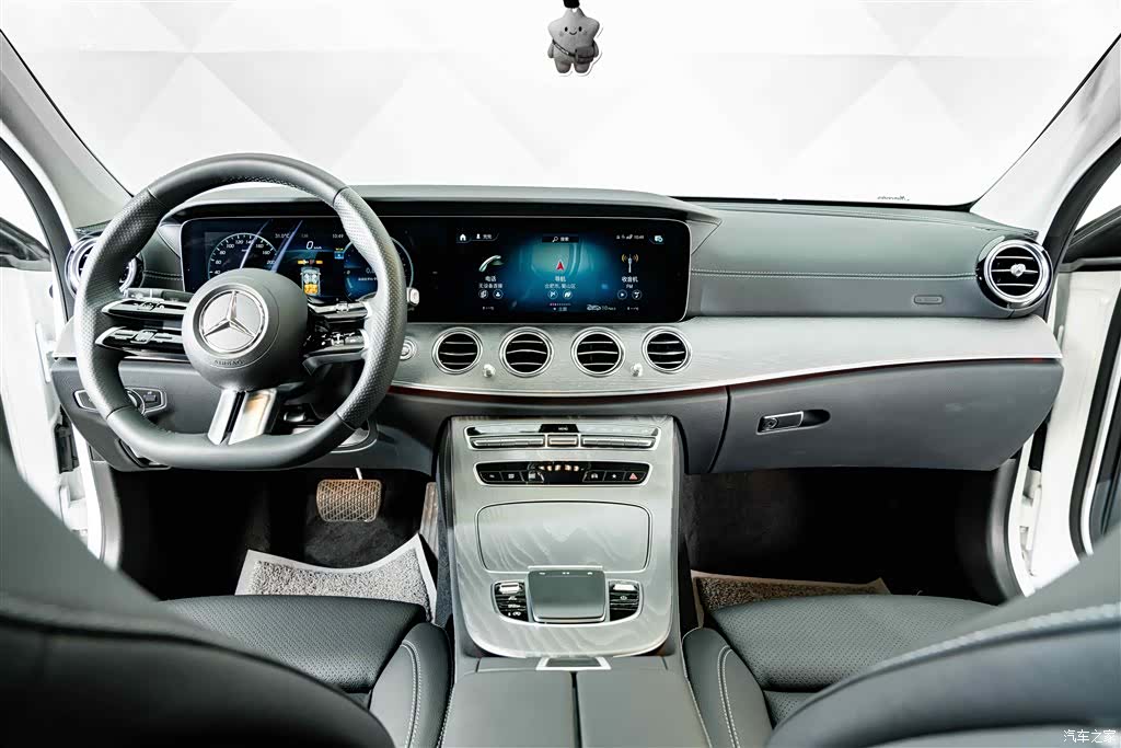 Mercedes-Benz E-Class, 2024 12