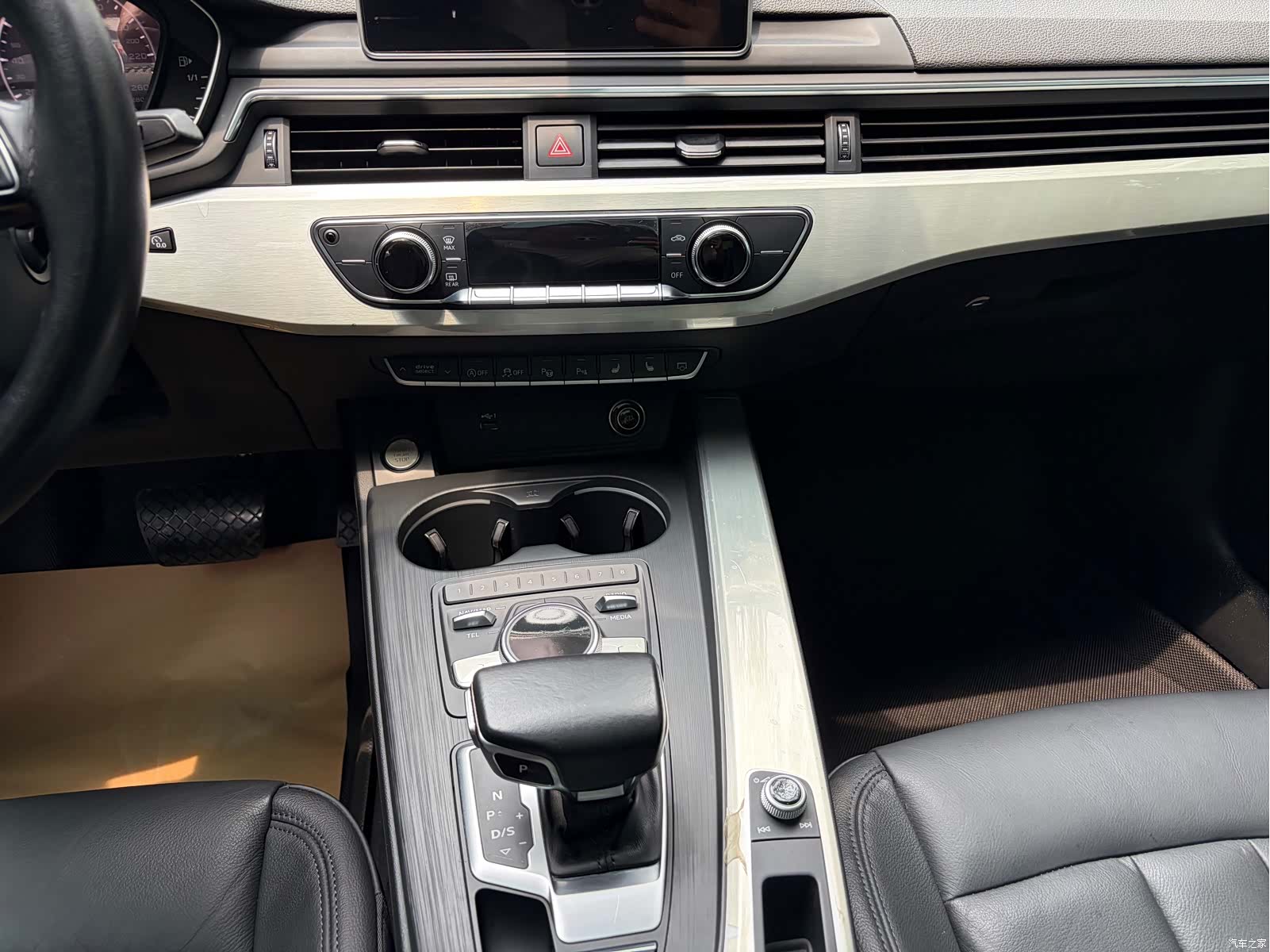 Audi A4L, 2019 11