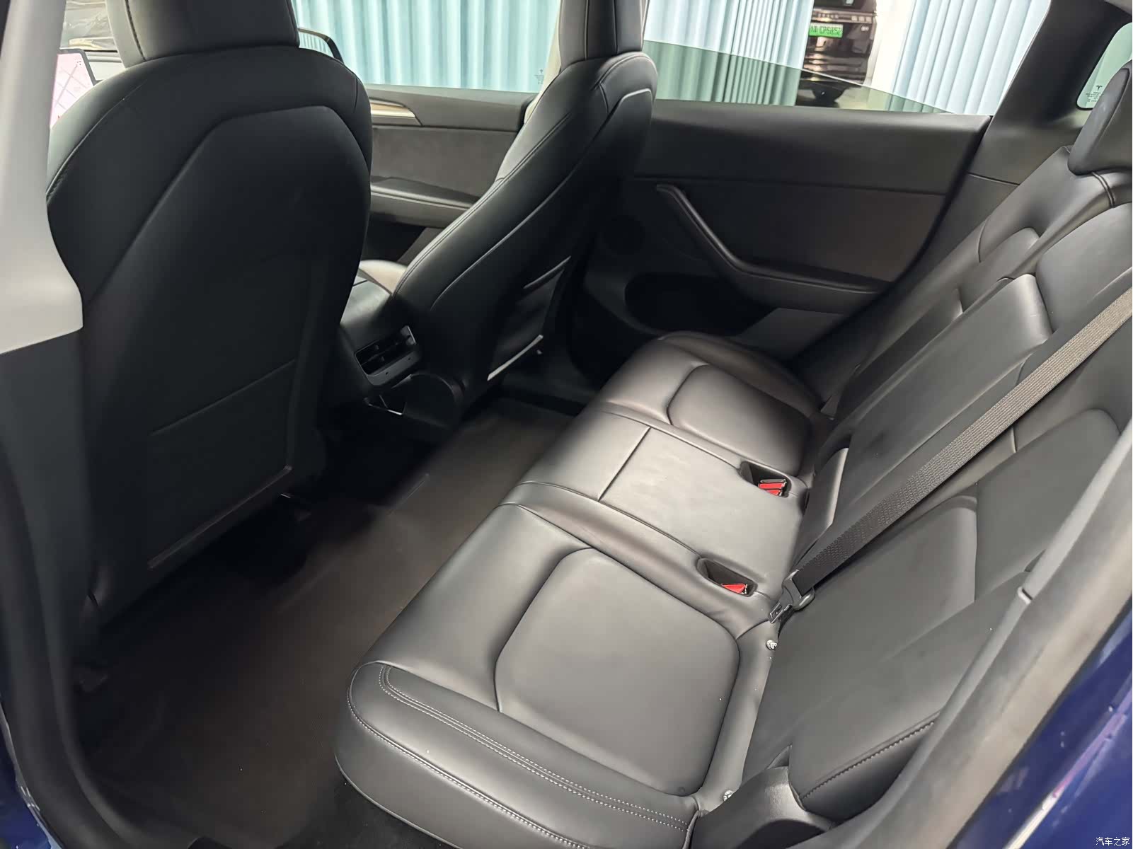 Tesla Model Y, 2021 все фото