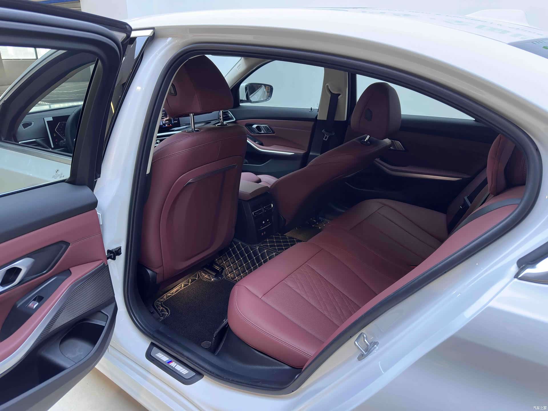 BMW 3 Series, 2023 10
