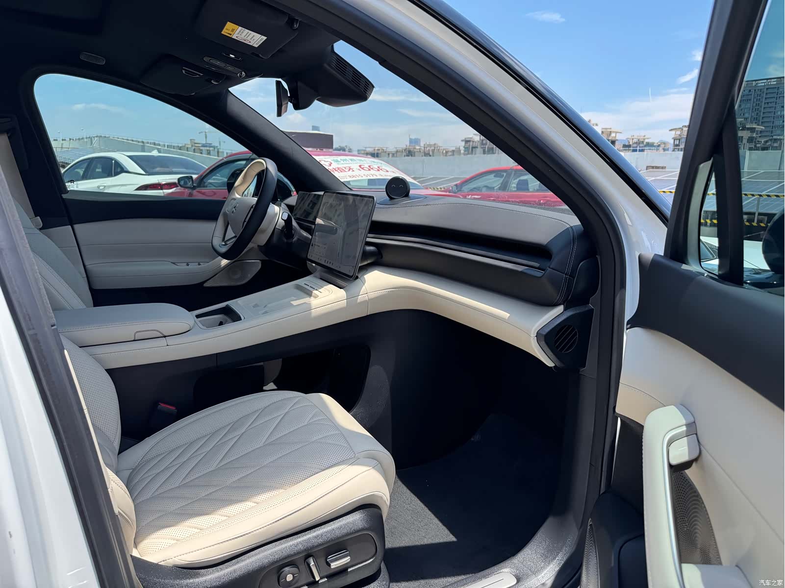 NIO ES6, 2025 9