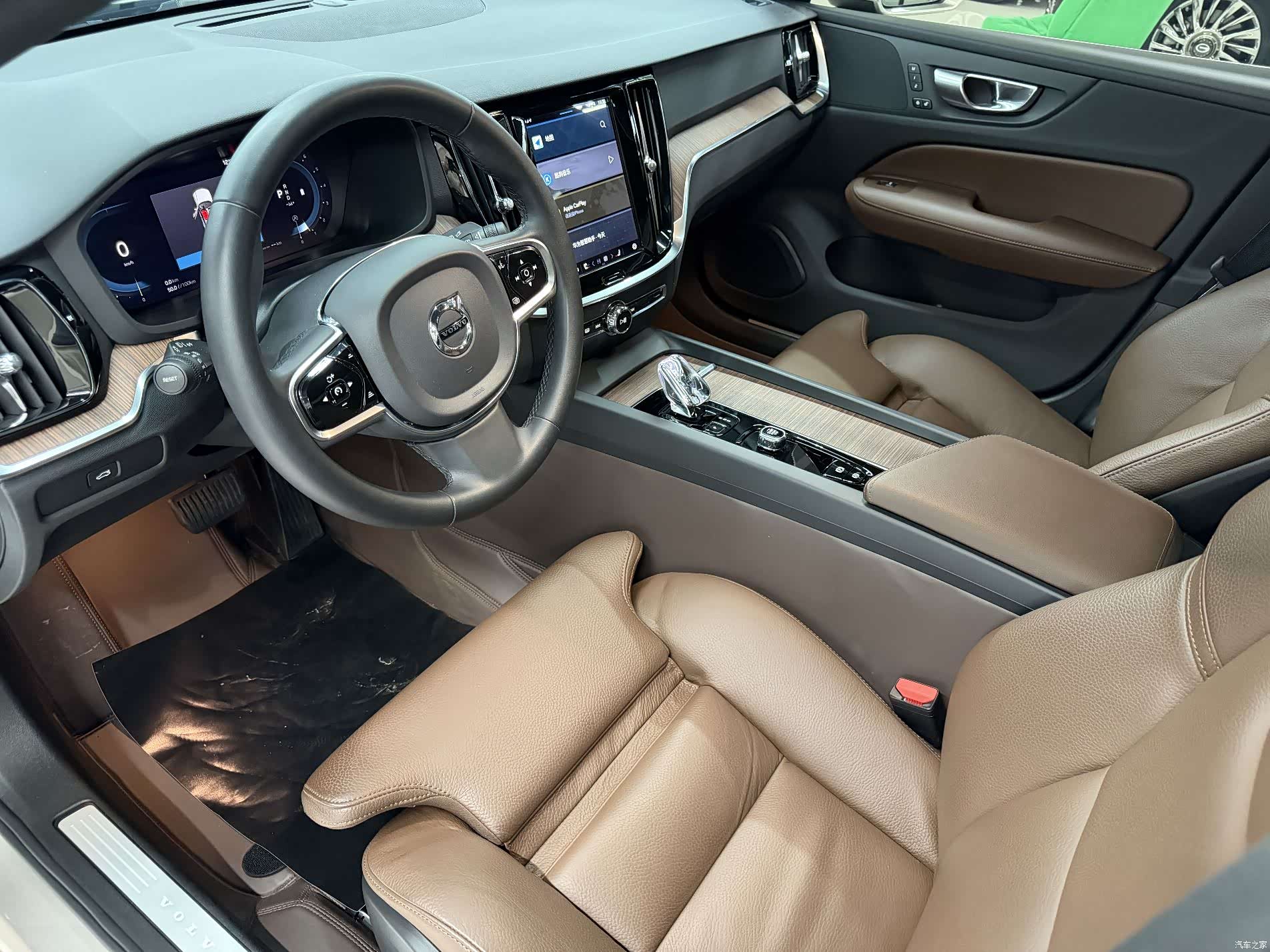 Volvo S60, 2023 14