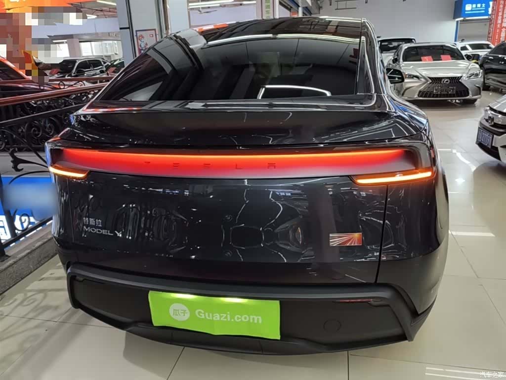 Tesla Model Y, 2025 6