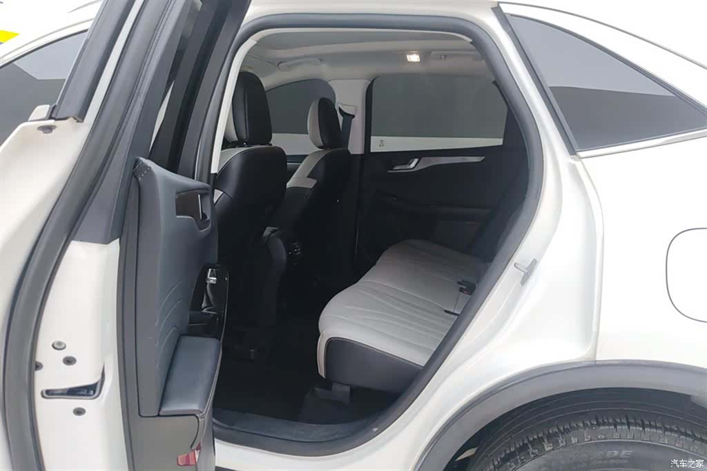 Ford Escape, 2023 11