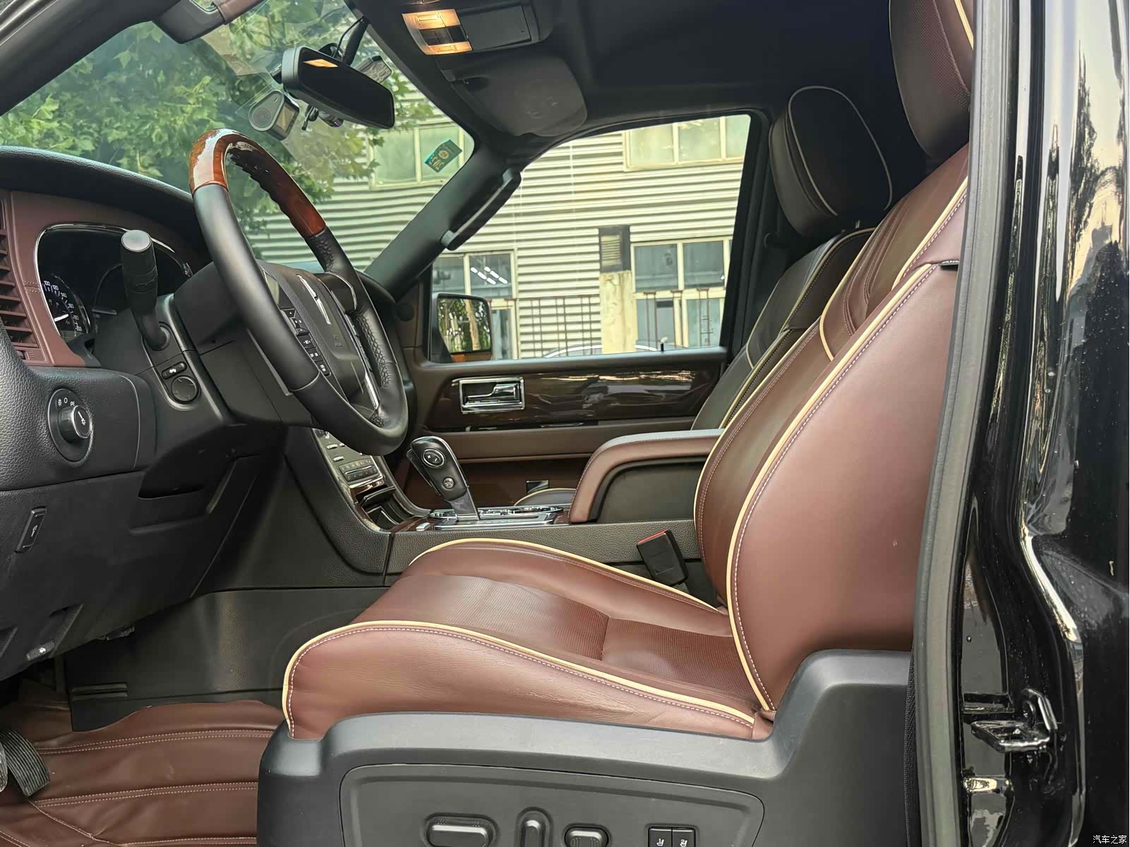 Lincoln Navigator, 2017 10