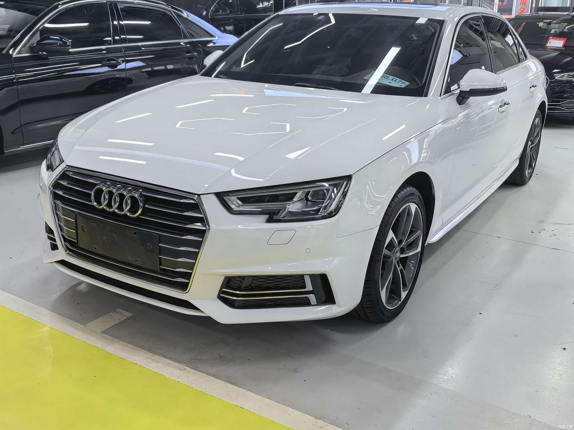 Audi A4L, 2019 1