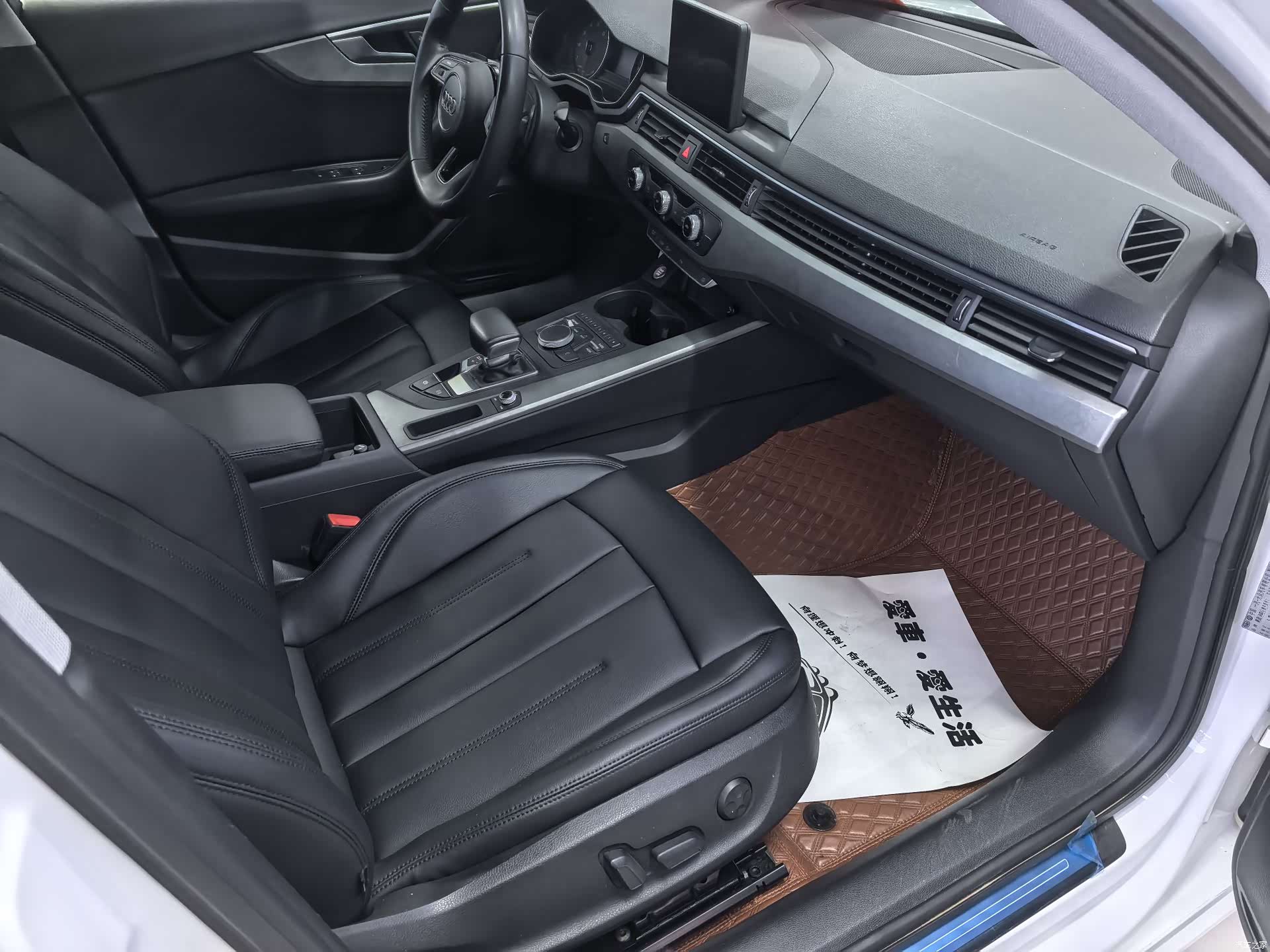 Audi A4L, 2019 7