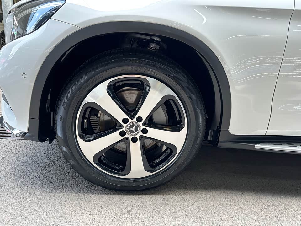 Mercedes-Benz GLC Mercedes-Benz GLC