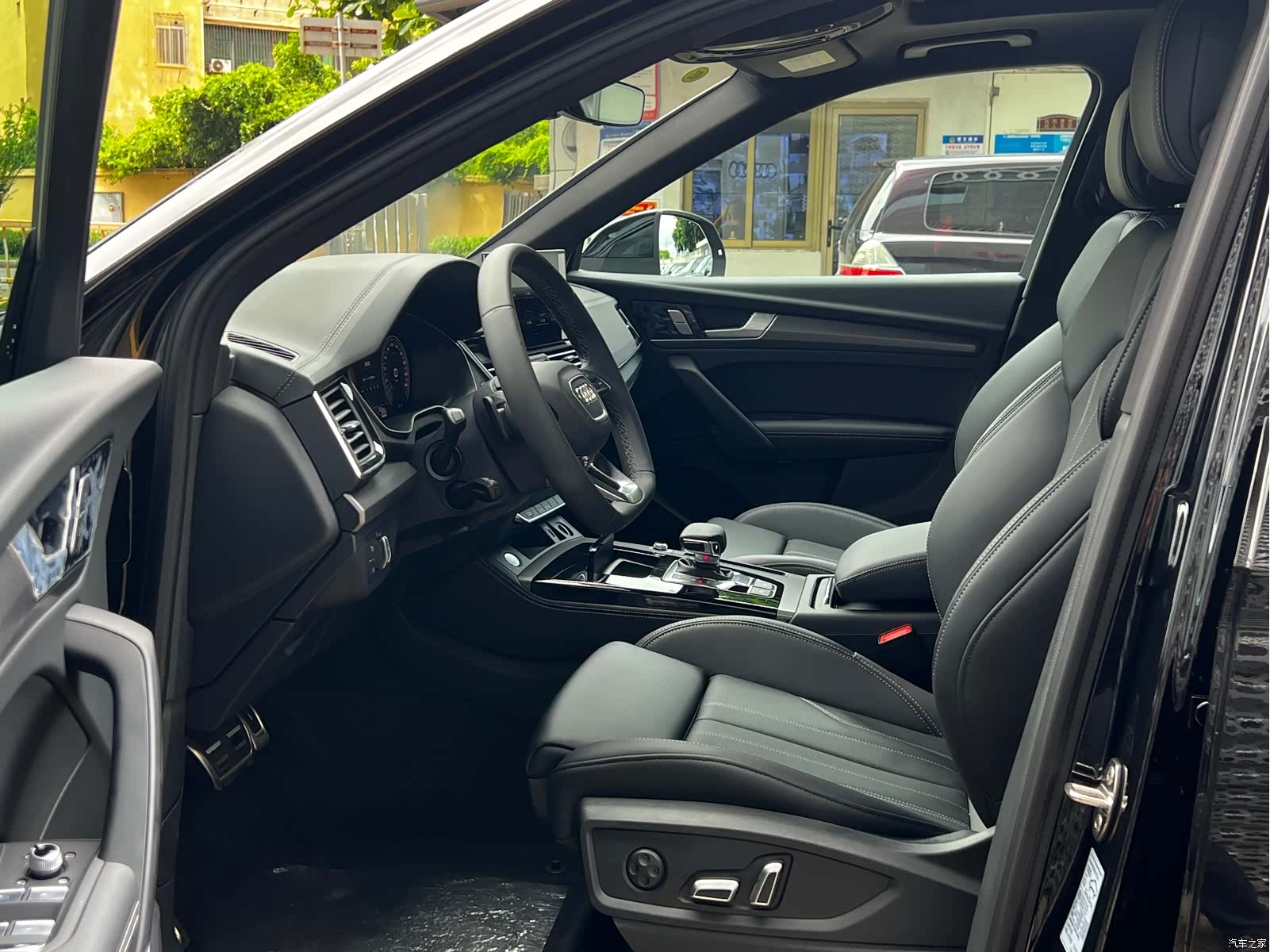 Audi Q5L, 2025 18