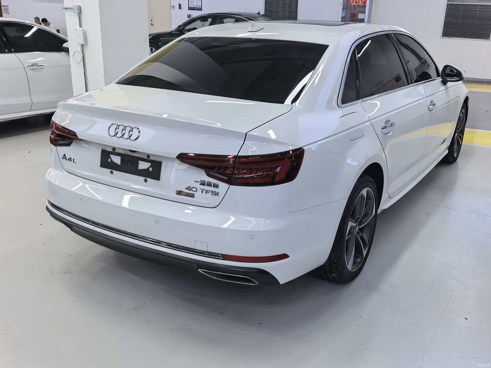 Audi A4L, 2019 13