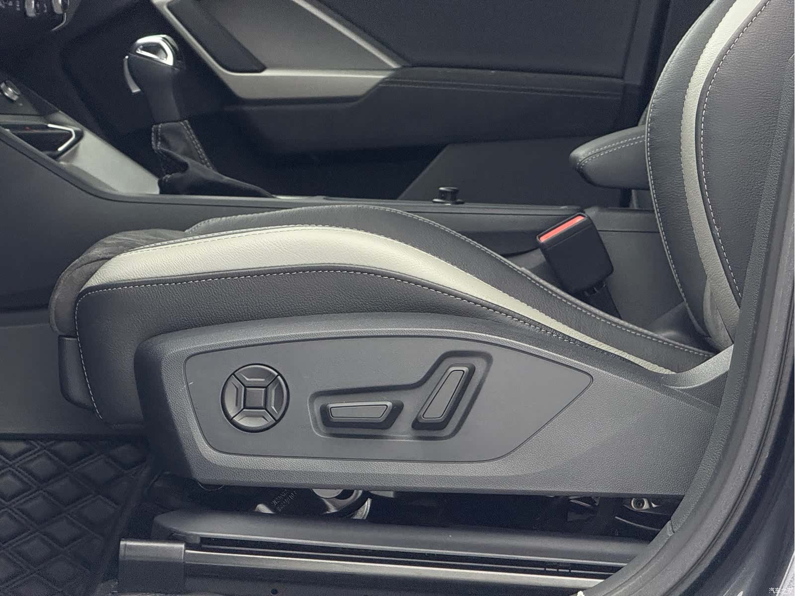 Audi Q3, 2023 17