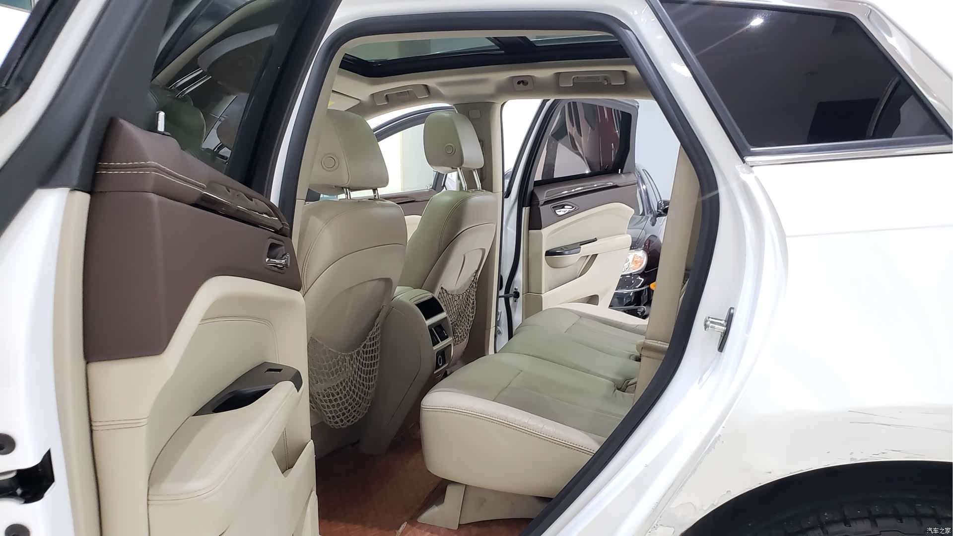 Cadillac SRX, 2016 6