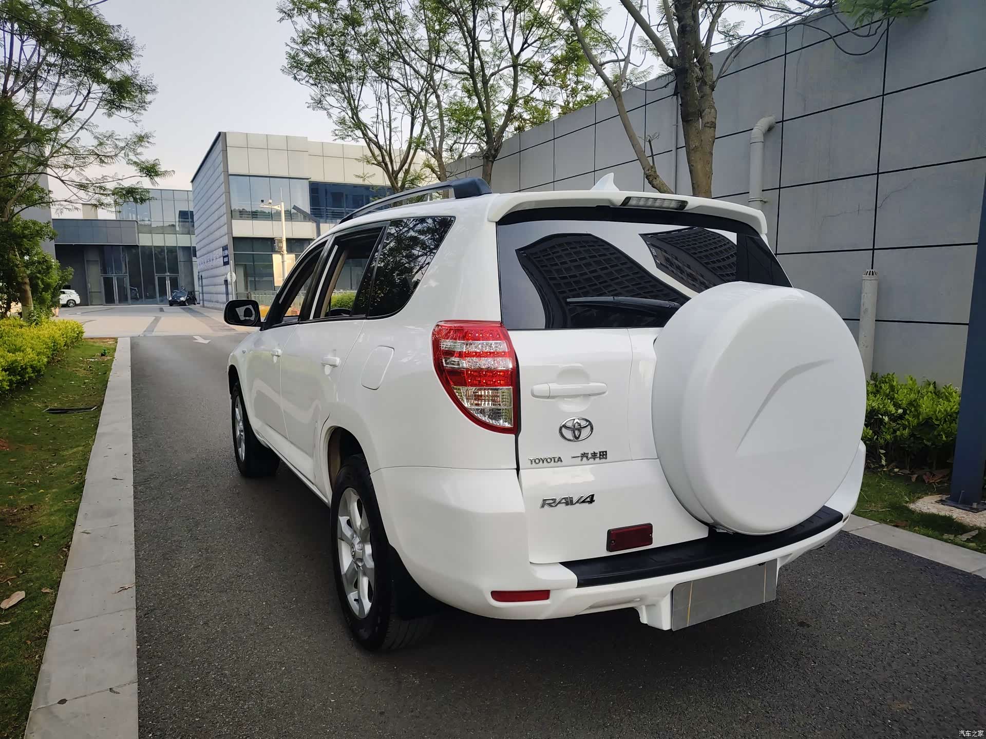 Toyota RAV4, 2012 10