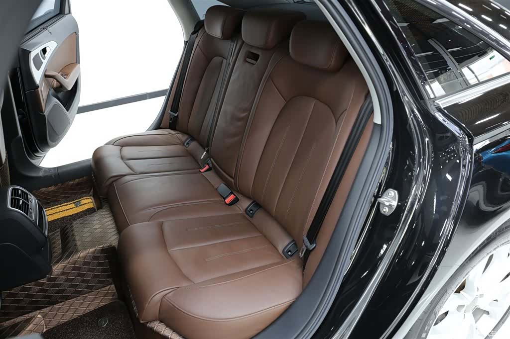 Audi A6L, 2019 8
