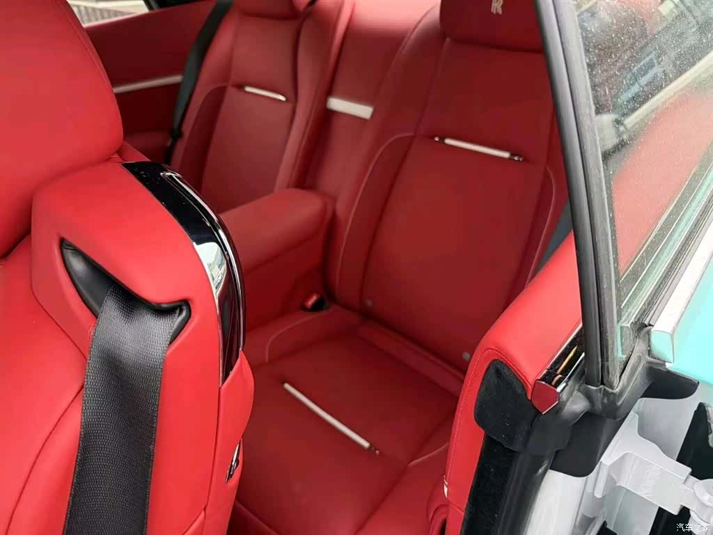 Rolls-Royce Wraith, 2021 все фото