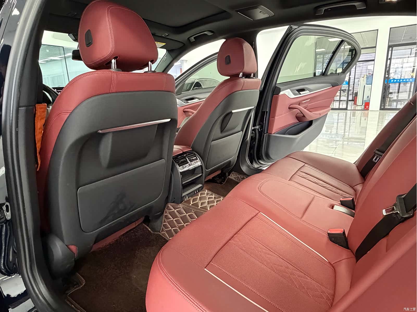 BMW 5 Series, 2022 8
