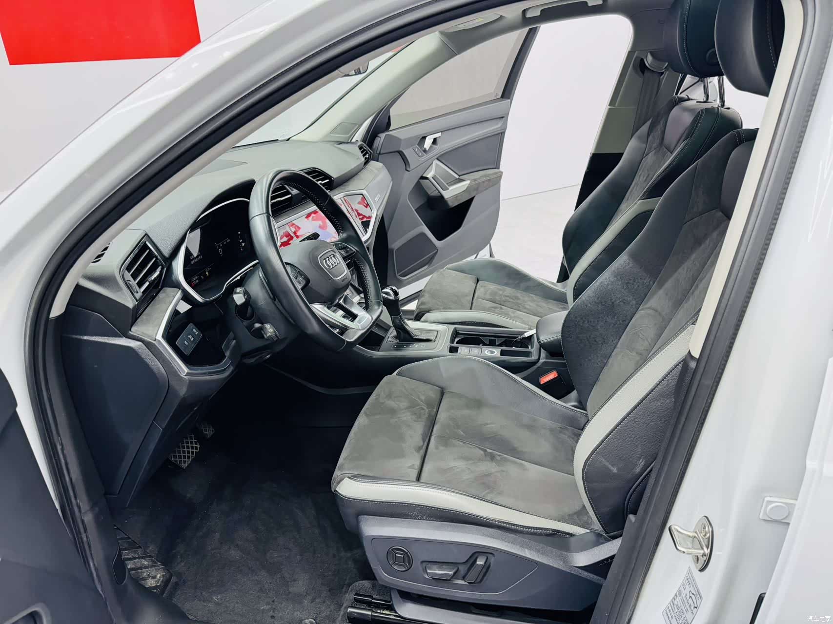 Audi Q3, 2022 4