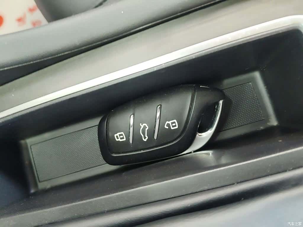Roewe i5, 2025 9