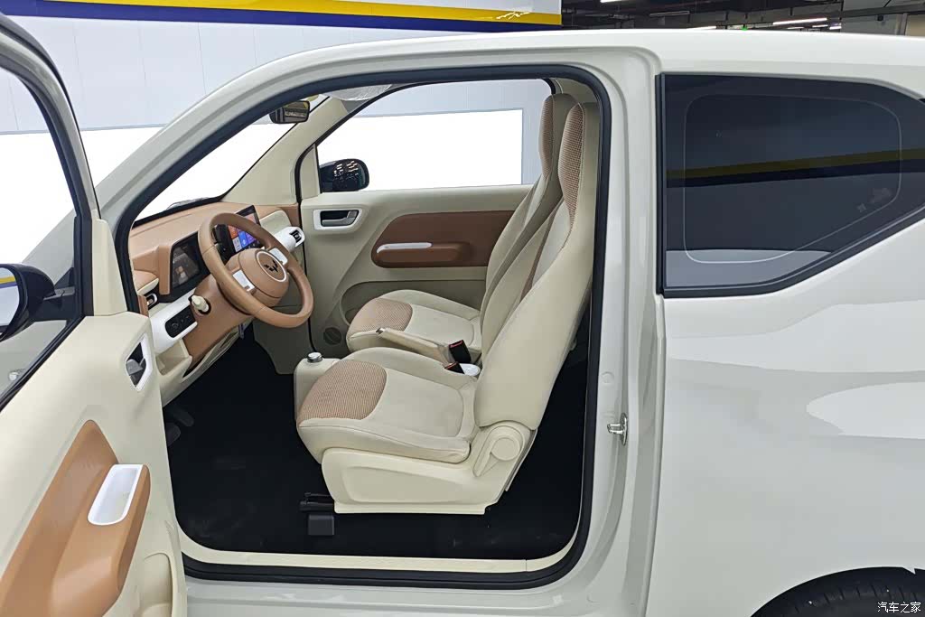 Wuling MINIEV, 2025 9