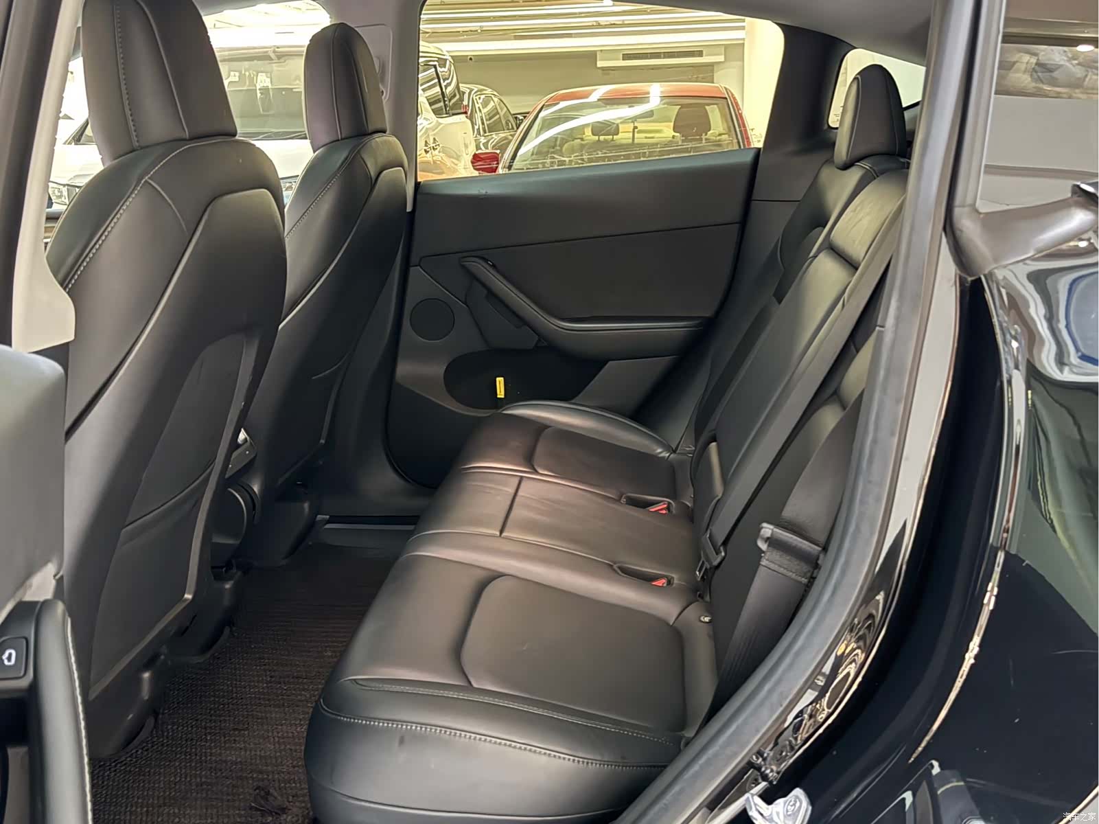 Tesla Model Y, 2021 3