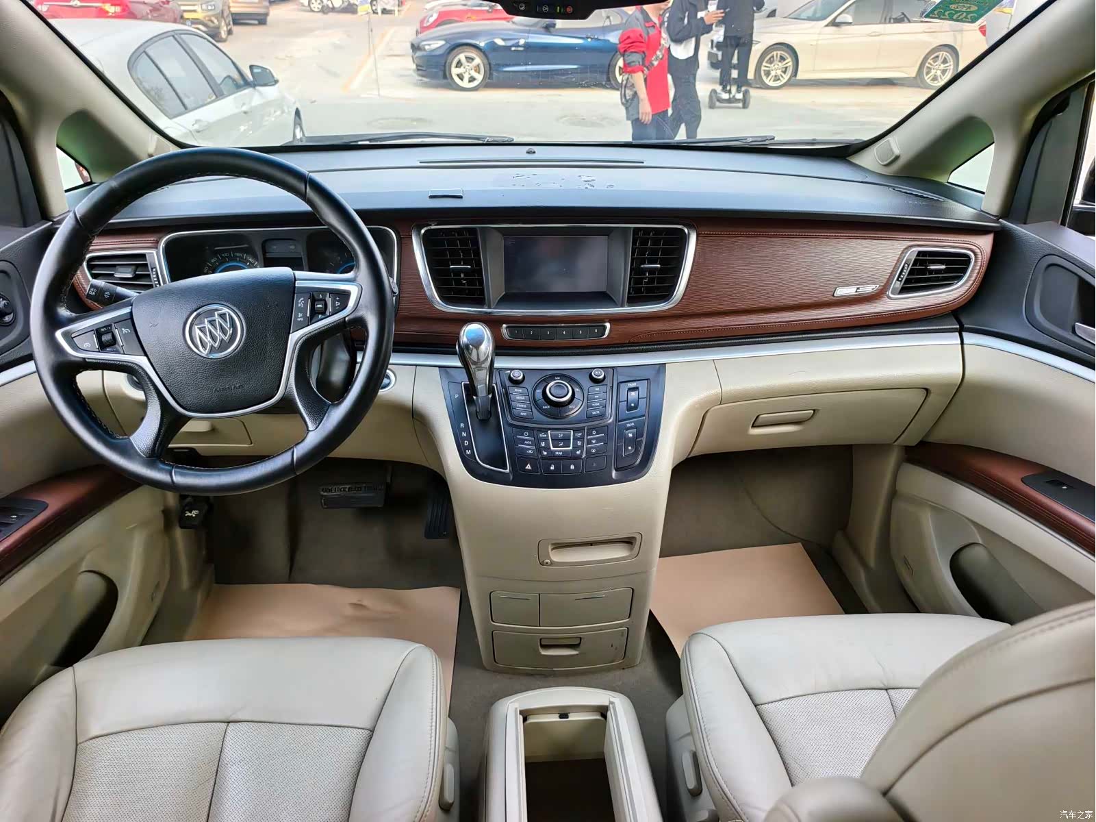 Buick GL8, 2016 10