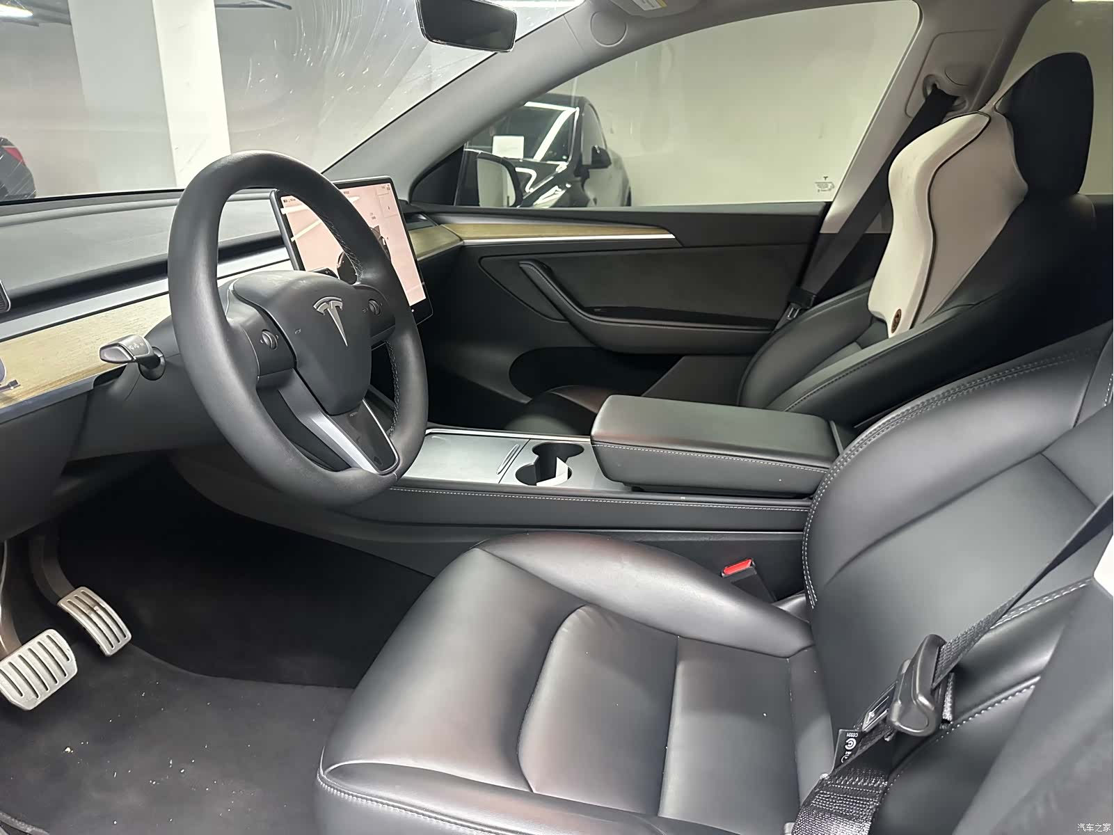 Tesla Model Y, 2023 6