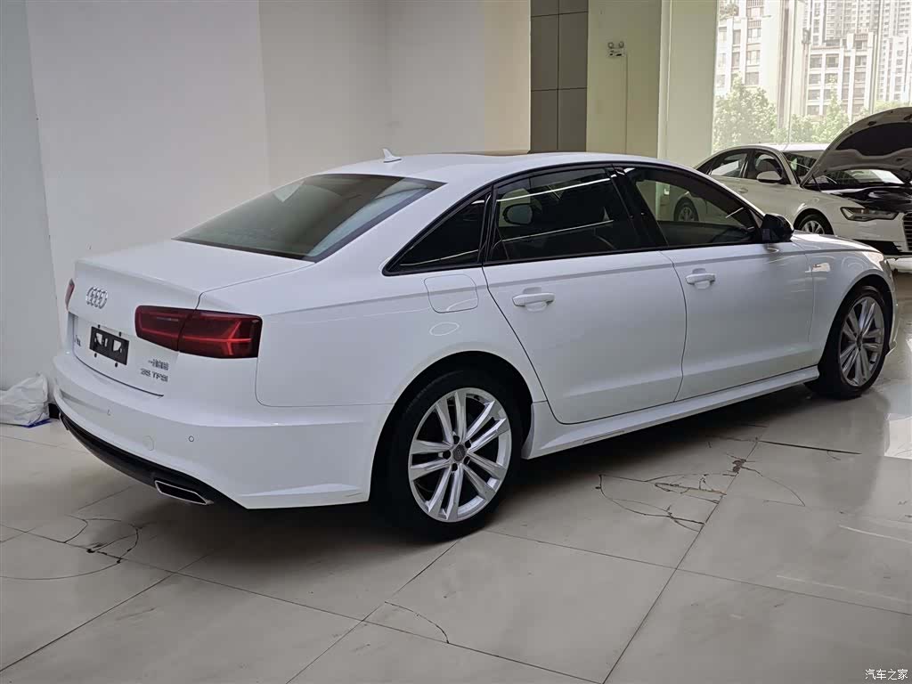 Audi A6L, 2018 все фото