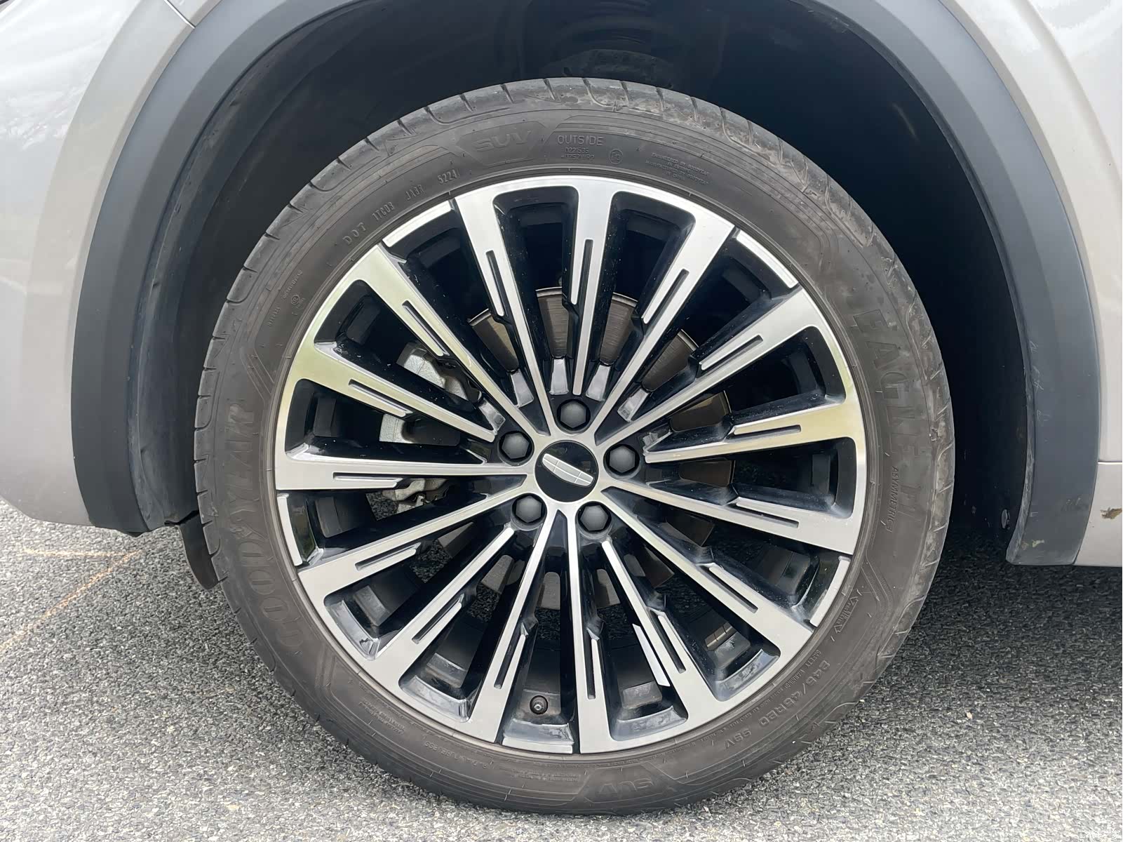 Geely Xingyue L, 2025 11