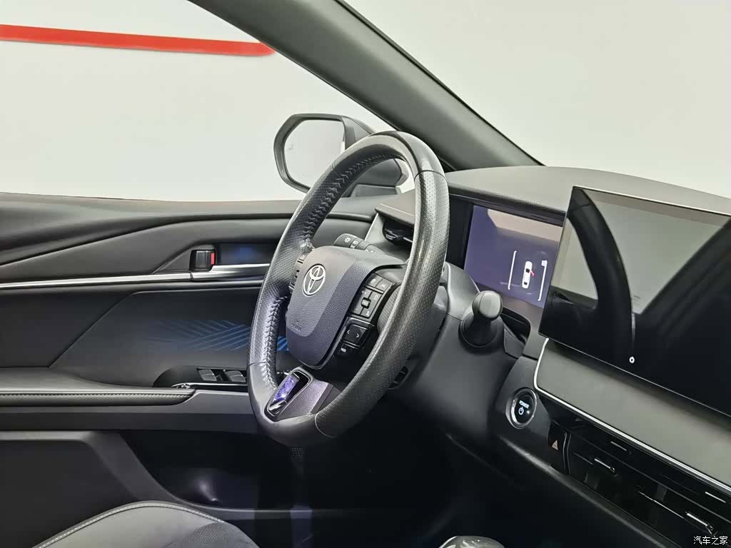 Toyota Camry, 2024 22
