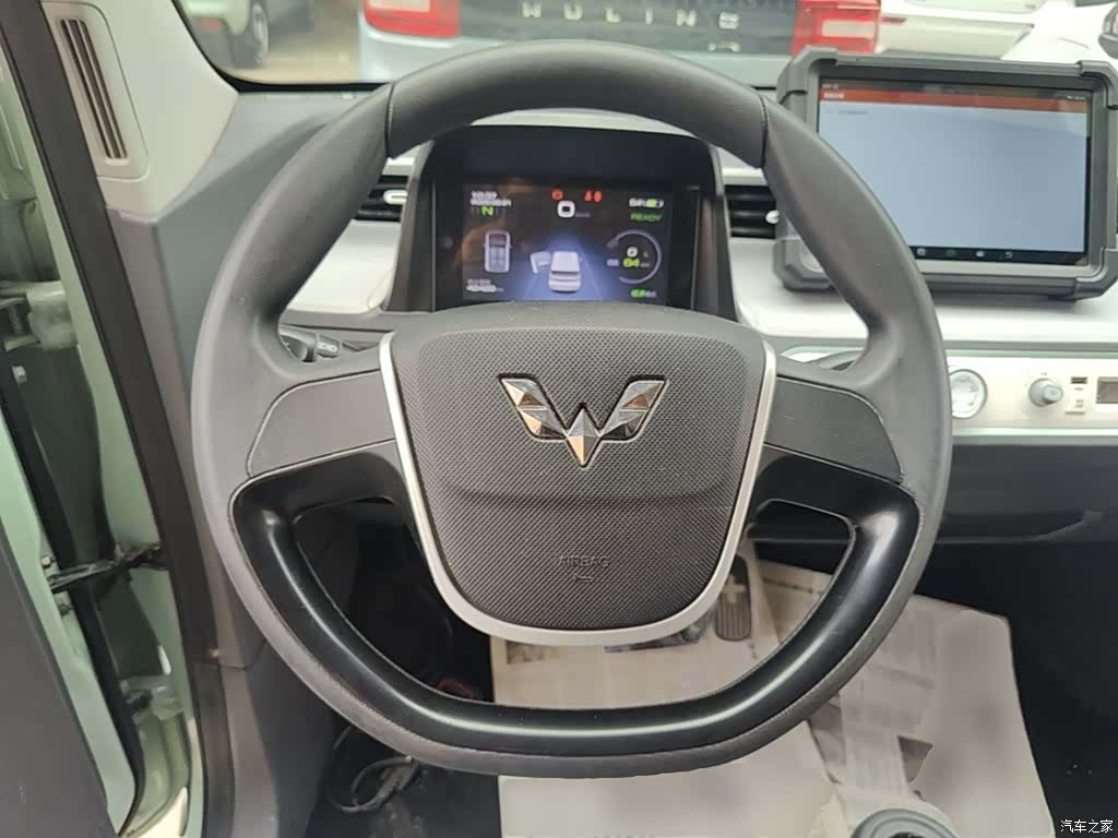 Wuling MINIEV, 2021 11