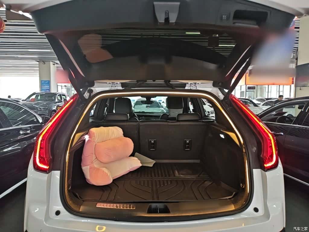 Cadillac XT4, 2020 19