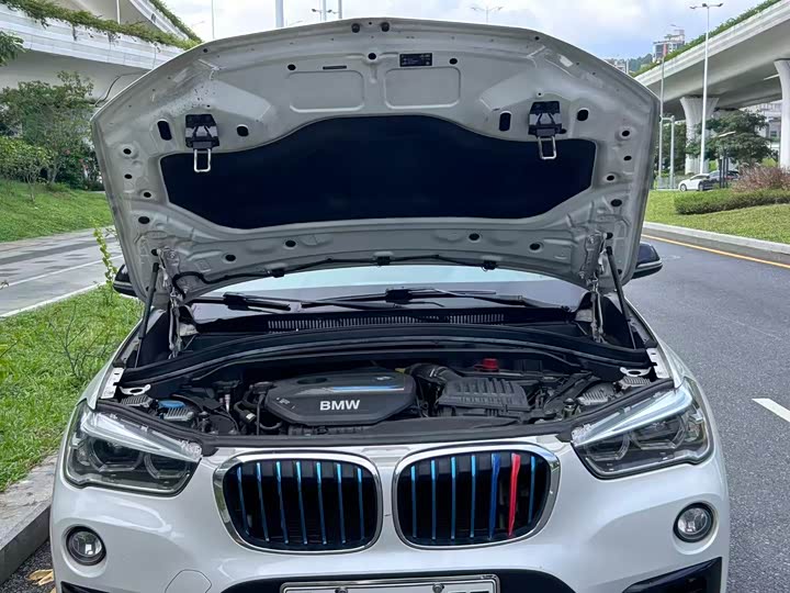BMW X1 xin neng yuan 2018 xDrive25Le Люкс