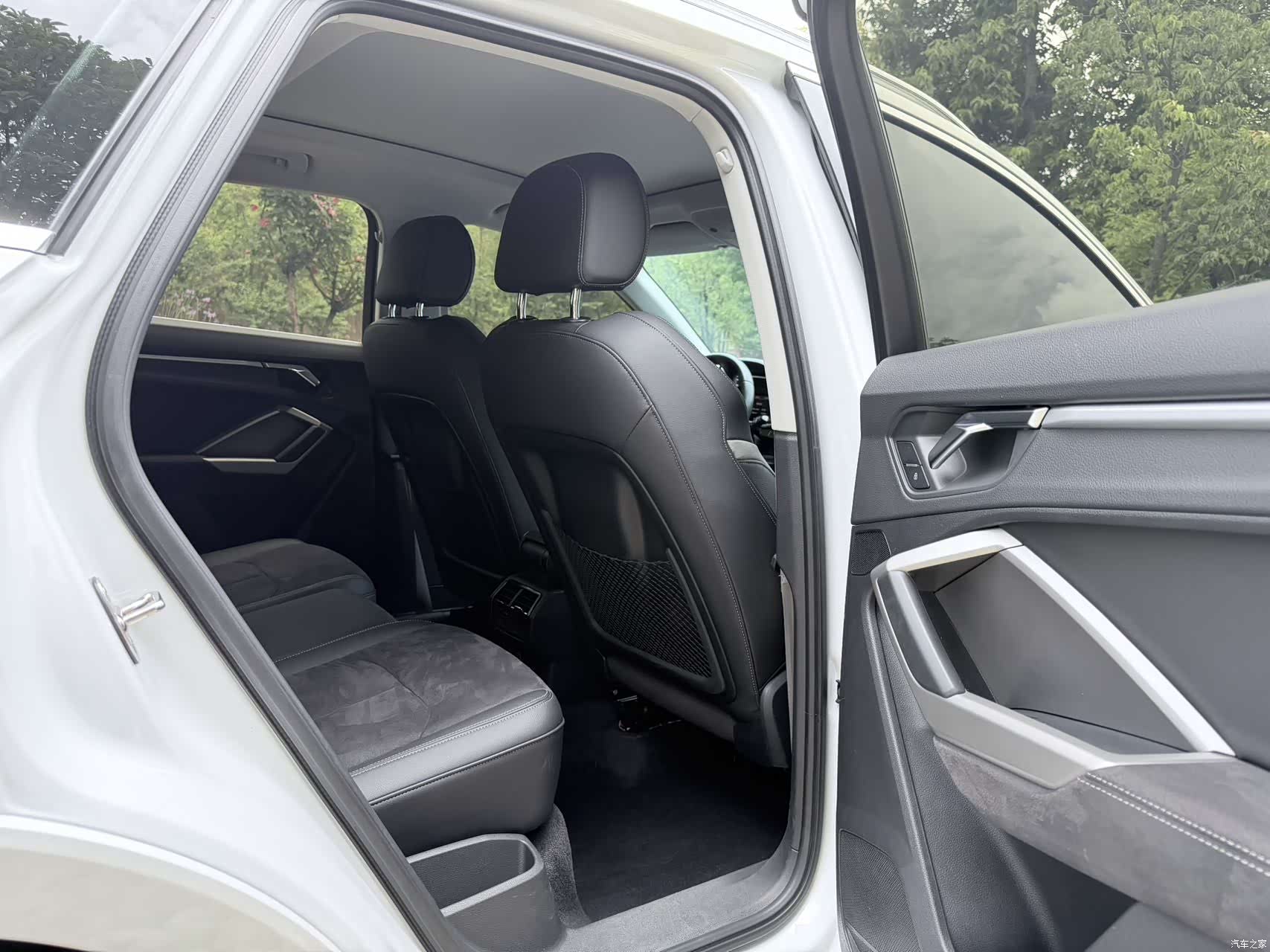 Audi Q3, 2022 11